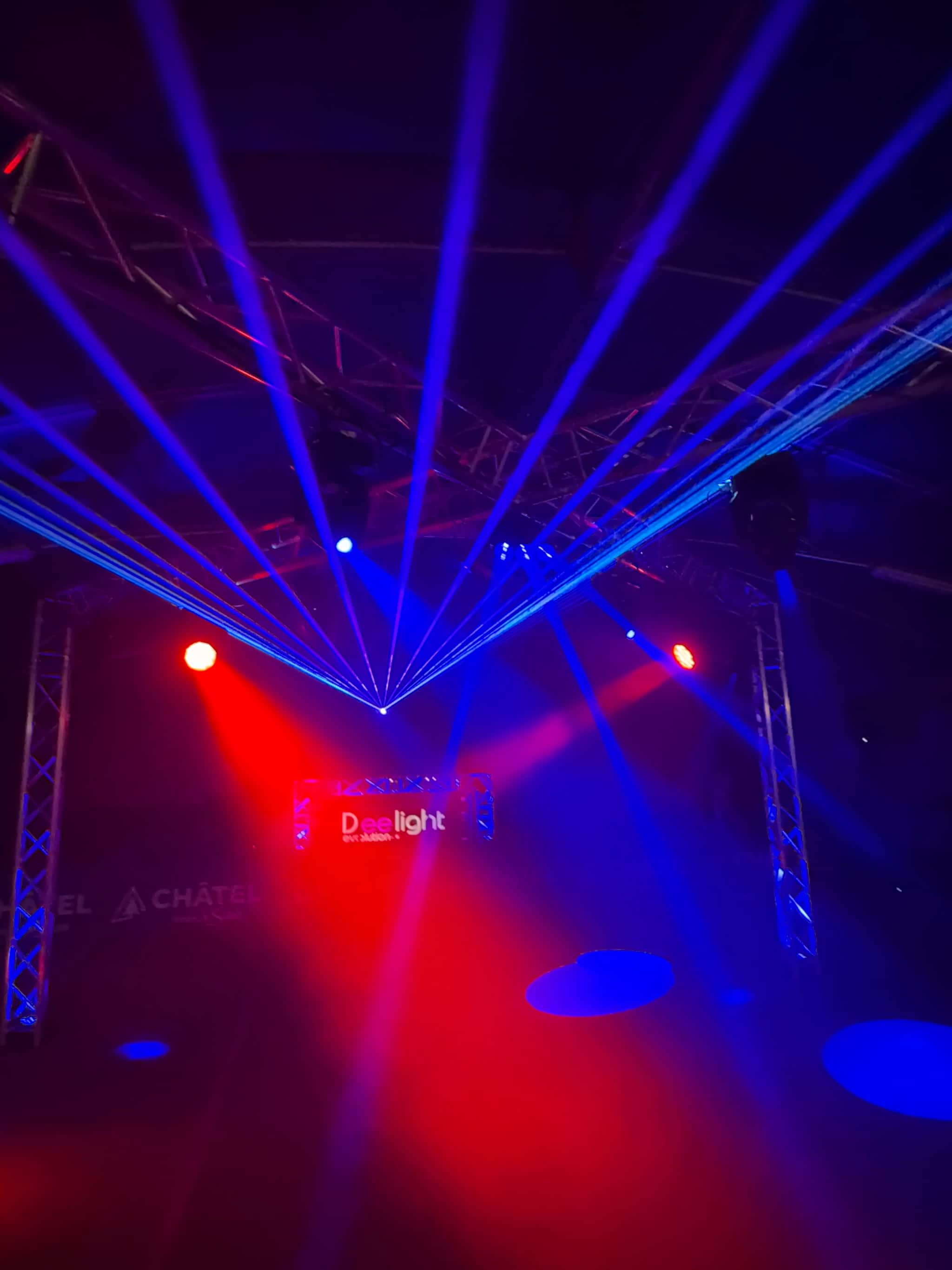 Structures et faisceaux — installation bal Deelight Evolution
