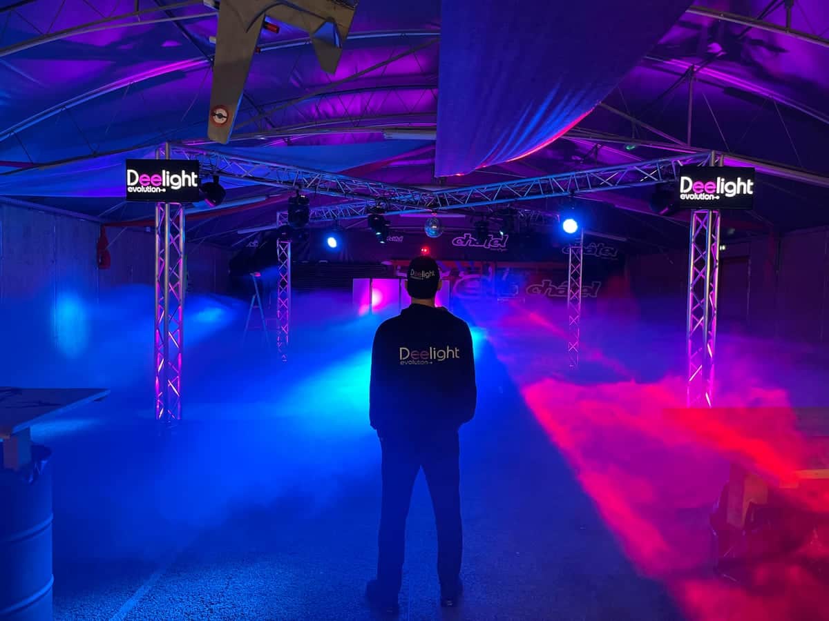 Installation scène et structures sous chapiteau — Deelight Evolution