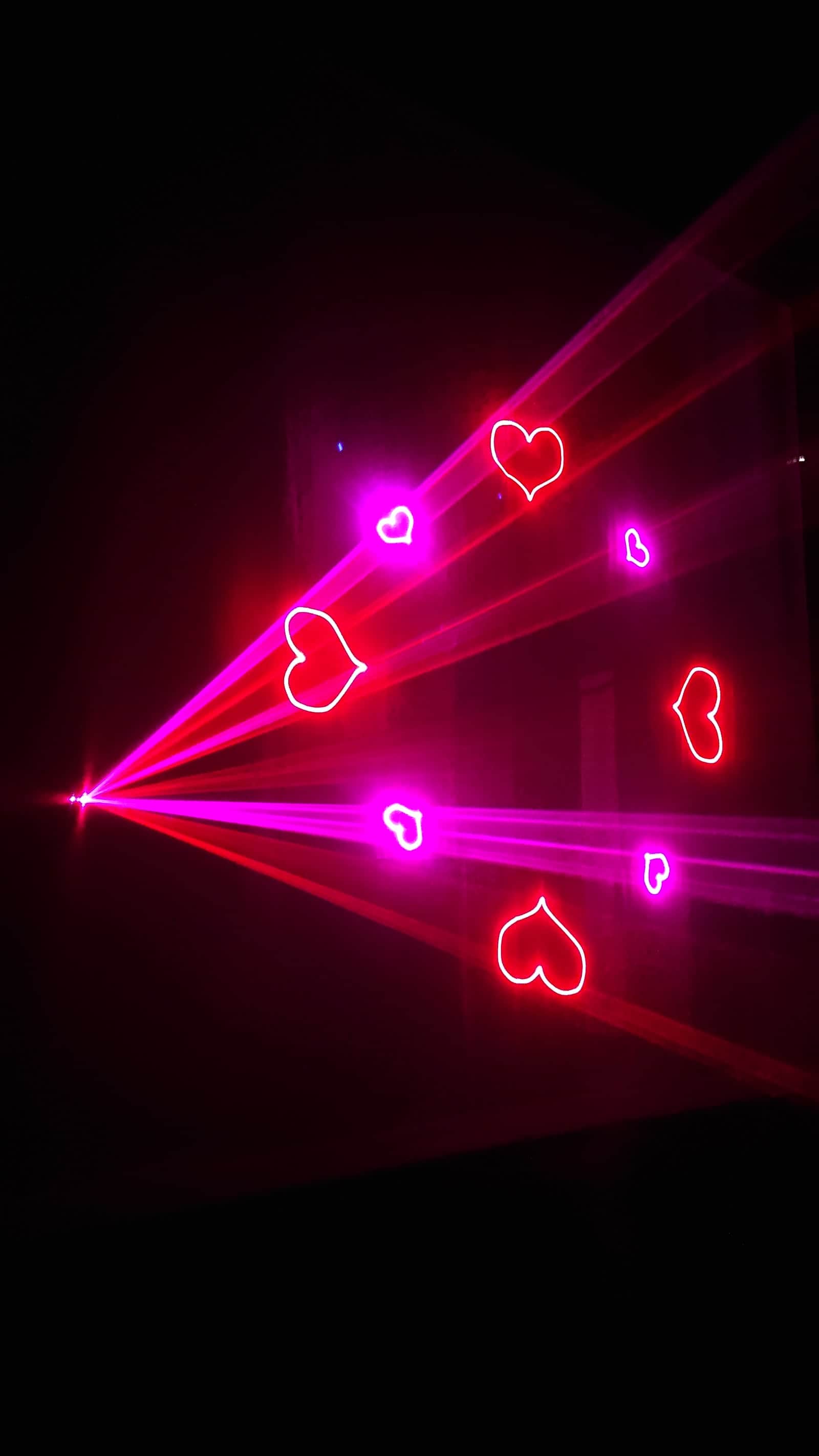 Show laser 3D chorégraphié, cœurs projetés — option Deelight Evolution