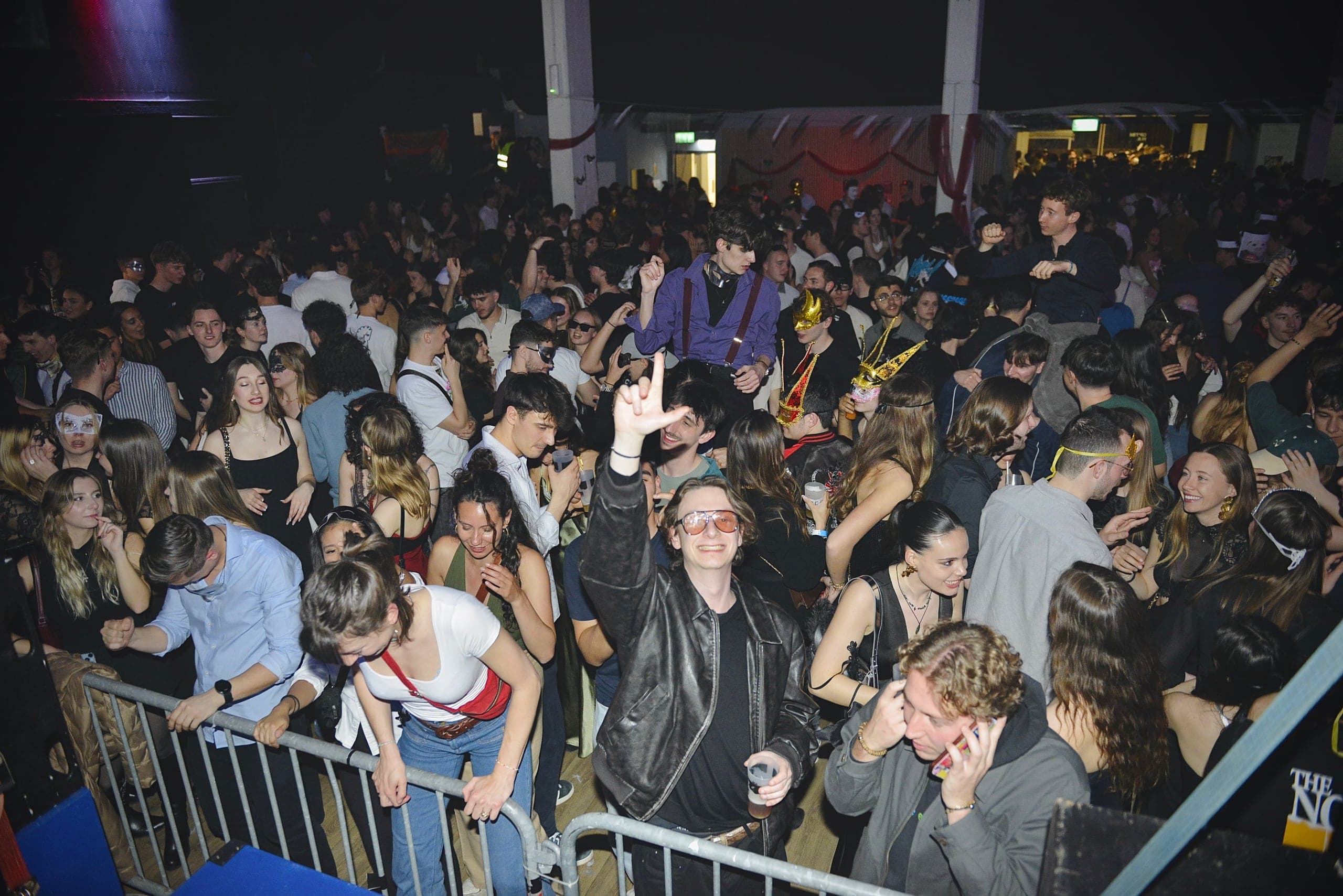 Fosse en fête — soirée étudiante animée par DJ Deelight Evolution